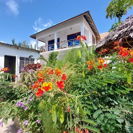 Karibu House Bed and Breakfast Paje Buitenkant foto