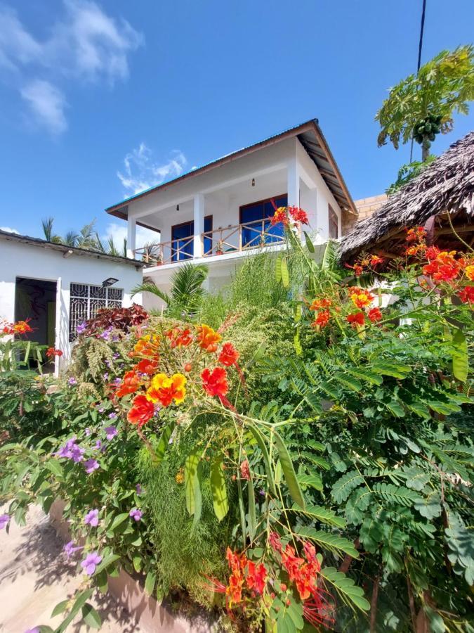 Karibu House Bed and Breakfast Paje Buitenkant foto