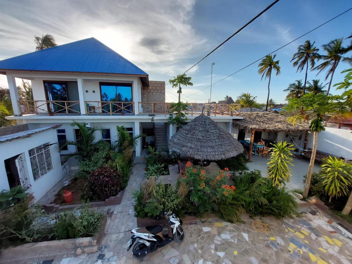 Karibu House Bed and Breakfast Paje Buitenkant foto