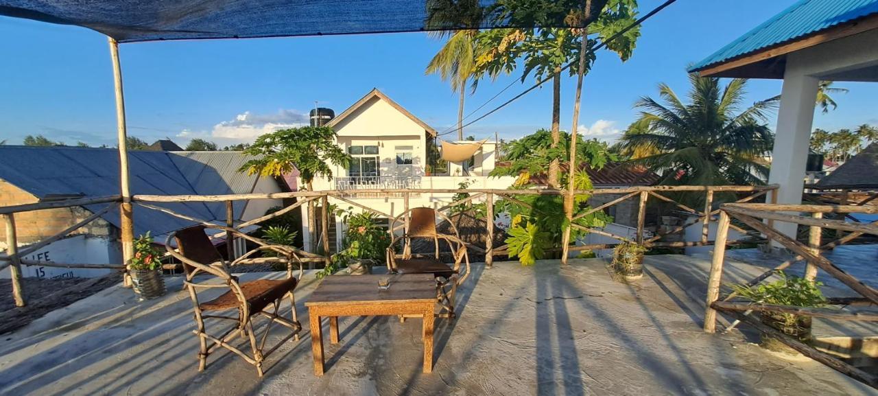 Karibu House Bed and Breakfast Paje Buitenkant foto